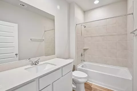 Bath - 4635 Coral Bean St, Pinehurst, TX 77362 photo 1 of 1