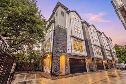 916 Yale St #D, Houston, TX 77008