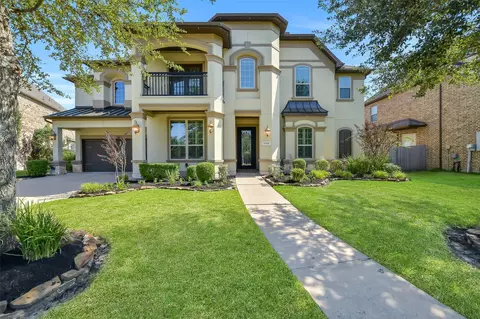 2204 Texoma Bend Ln, Friendswood, TX 77546