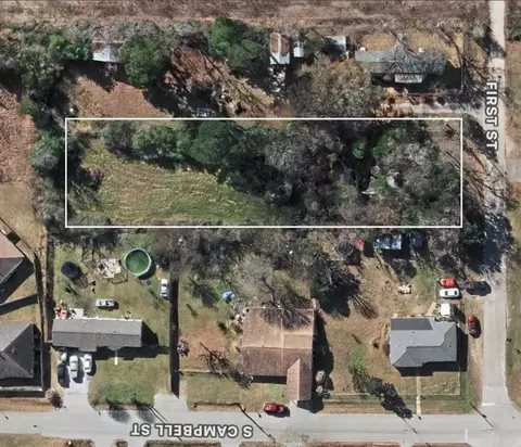 407 1st St, Willis, TX 77378