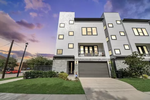 1705 Dennis St, Houston, TX 77004
