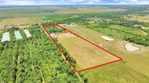 4731 Belton Lane Ext, Anahuac, TX 77514