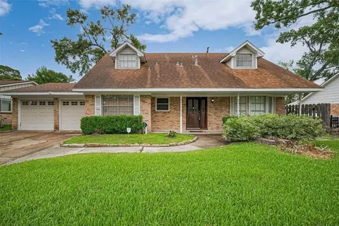 13351 Oak Leaf Ln, Houston, TX 77015