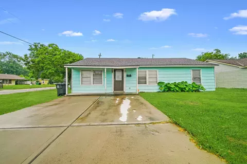 5003 Ridgeway Dr, Houston, TX 77033