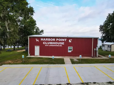 Exterior - 651 Harbor Point Dr, Trinity, TX 75862 photo 9 of 10