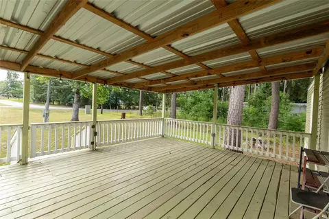 Exterior - 651 Harbor Point Dr, Trinity, TX 75862 photo 6 of 10