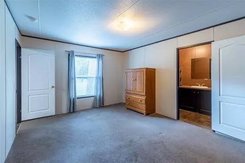 Bedroom - 651 Harbor Point Dr, Trinity, TX 75862 photo 2 of 3