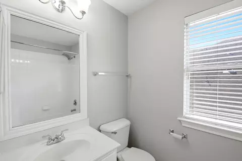 Bath - 21731 Chanas Ct, Spring, TX 77388 photo 6 of 7