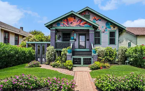 2524 Avenue Q 12, Galveston, TX 77550