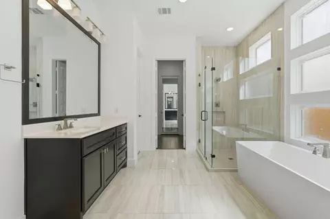 Bath - 27704 Hazelbrook Ln, Spring, TX 77386 photo 1 of 6