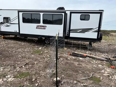 1529 Douglas Rd, Comstock, TX 78837