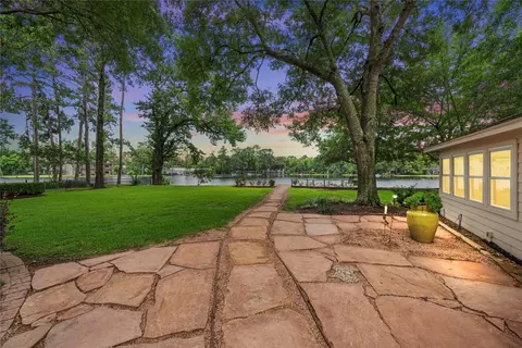 13135 Holston Hills Dr, Houston, TX 77069