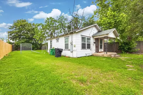 905 Dorothy St, Houston, TX 77008