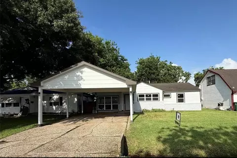 10205 Sierra Dr, Houston, TX 77051