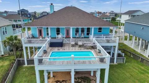 2276 Trinidad Dr, Crystal Beach, TX 77650