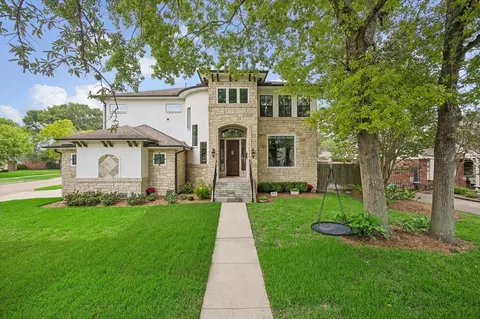 5622 Braesvalley Dr, Houston, TX 77096