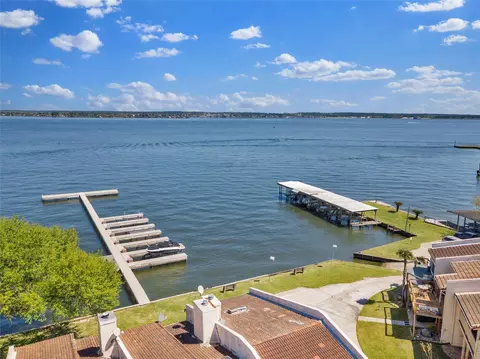 35 Regency Pt, Montgomery, TX 77356