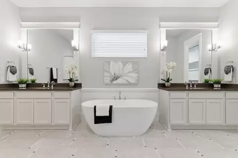 Bath - 2208 Salt Grass Trl, Conroe, TX 77384 photo 1 of 6