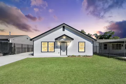 305 Mayford St, Houston, TX 77076