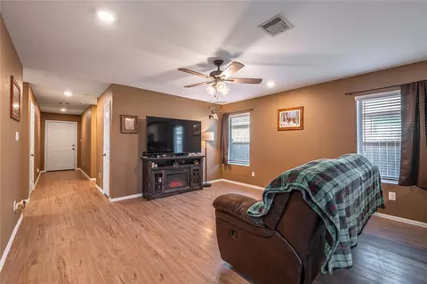 Entry Way - 269 Bennett Loop, Angleton, TX 77515 photo 2 of 2