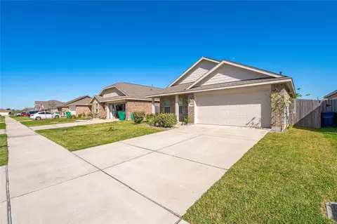 Exterior - 269 Bennett Loop, Angleton, TX 77515 photo 2 of 5