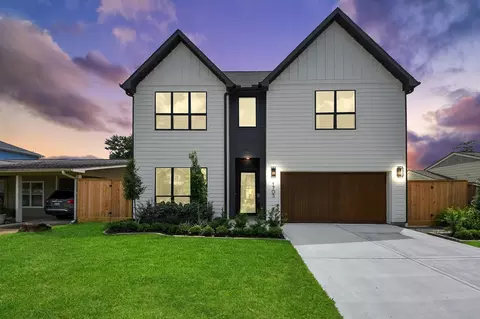 1705 Saxon Dr, Houston, TX 77018
