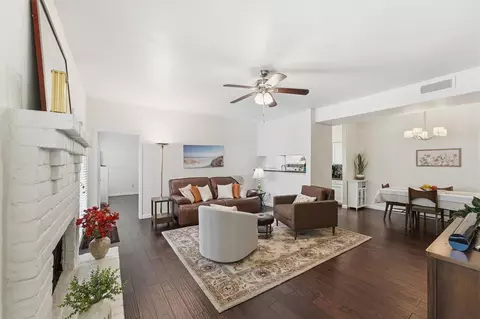2425 Augusta Dr #23, Houston, TX 77057