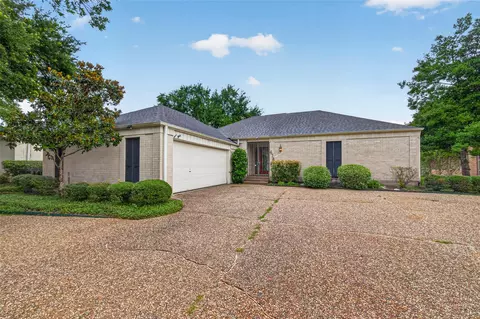 618 Longview Dr, Sugar Land, TX 77478