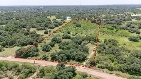 4607 Teal Ln, Columbus, TX 78934