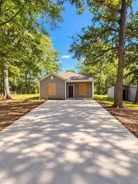 19841 Bluewater Rd, Montgomery, TX 77356