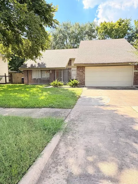 12743 Grand Cross Ln, Houston, TX 77072