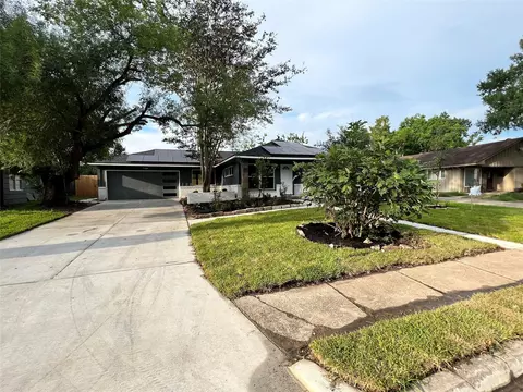 4842 Hummingbird St, Houston, TX 77035