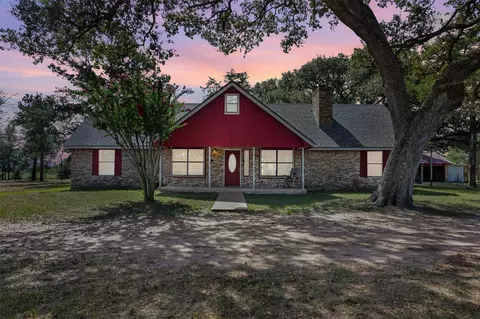 1107 County Road 151, Columbus, TX 78934