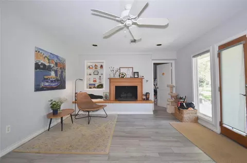 4531 Palmetto St, Bellaire, TX 77401