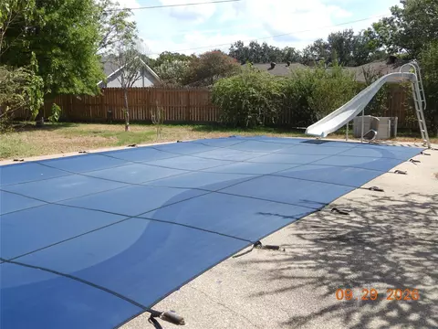 1021 Rose Cir, College Station, TX 77840