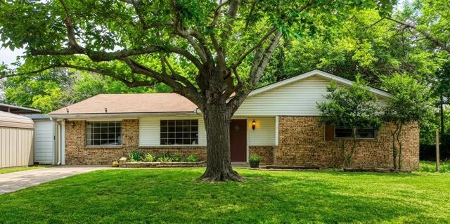 408 E Cheek St, Saint Jo, TX 76265