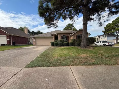 3419 Foursome Ln, Sugar Land, TX 77498