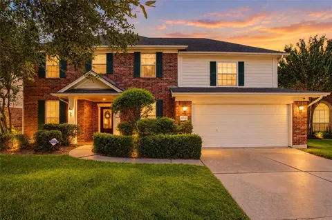 16810 Benwick Dr, Sugar Land, TX 77498