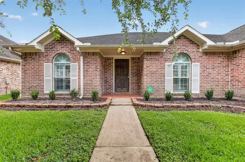 2223 Meadows Blvd, League City, TX 77573
