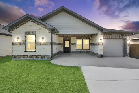 604 Miriam St, Baytown, TX 77520