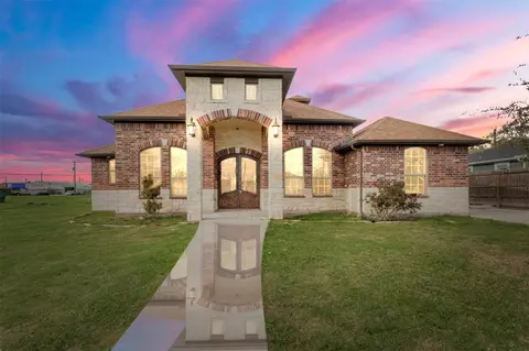 225 Kalmer St, Pasadena, TX 77502