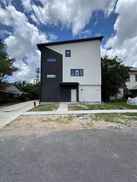 715 Ogden St #103, San Antonio, TX 78212