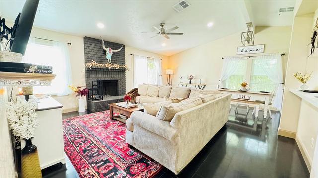 3003 Wood Fox Dr, Alvin, TX 77511