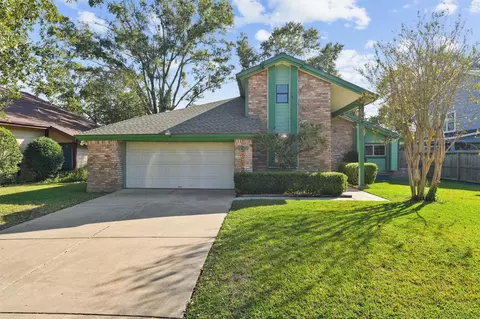 7715 Candlegreen Ln, Houston, TX 77071