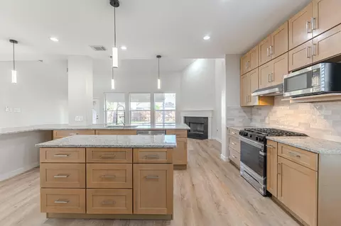 27 Fraiser Fir Pl, Spring, TX 77389