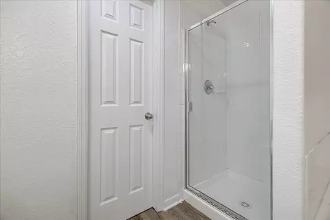 Bath - 3107 Rendezvous Ct, Spring, TX 77373 photo 4 of 6