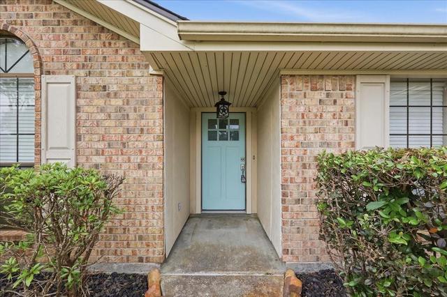 2431 Postoak Ln, Groves, TX 77619