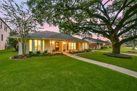 5135 Cheena Dr, Houston, TX 77096