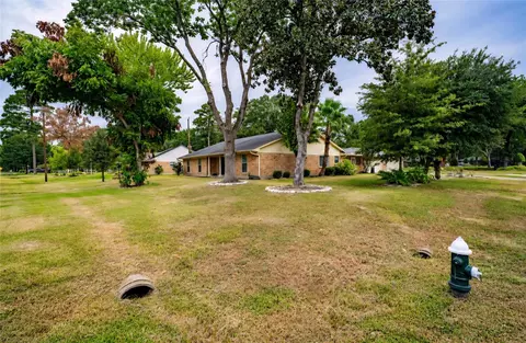Exterior - 19202 Casper Dr, Spring, TX 77373 photo 2 of 4
