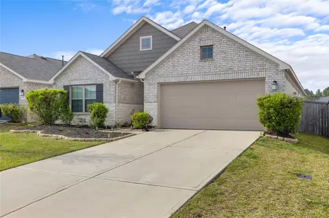 119 Comber Rd, Magnolia, TX 77354